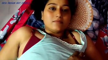 Play Desi bhabhi pussy chudai ka fun hindi voice