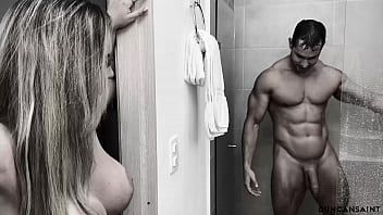 Play She caught him in the shower