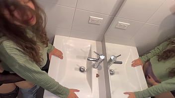 Play Sex in the bathroom at a family party