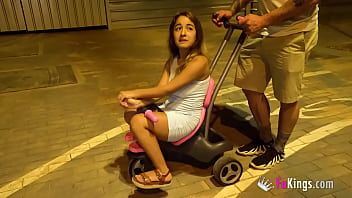 Play Midget babe Muñequita Enfadada is hornier than ever and wants a hard drilling!