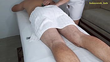 Play Masseuse girl fucked her real client