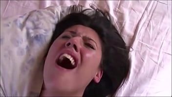 Play Stunning brunette babe painful anal