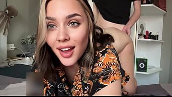 Play The hot model took revenge on her boyfriend with his best friend and made a video