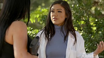 Play GirlGirl.com - A World Without Men - Angela White, Kendra Spade