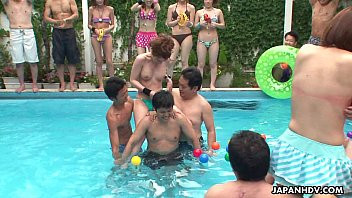 Play Skinny ass Asian sluts are having fun by the pool