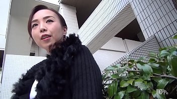 Play 婚活を口実に男を物色する淫乱熟女 桜井まなみ 1