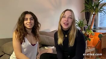 Play German Babes Enjoy a Dildo
