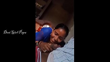 Play Wife Blowjob in Home! Aunty bathroom video! Girl showing Nude Body